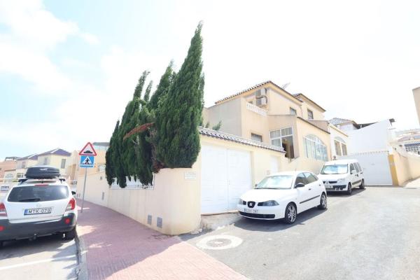 Chalet adosado en Urban Mirador de los Balcones, Los Balcones - Los Altos del Edén, Torrevieja photo 1