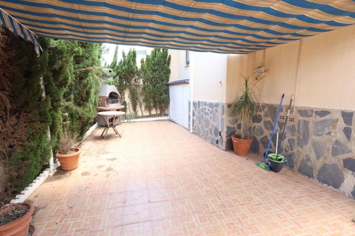 Venta de chalet adosado en  Chalet adosado en Urban Mirador de los Balcones, Los Balcones - Los Altos del Edén, Torrevieja , Torrevieja photo 3