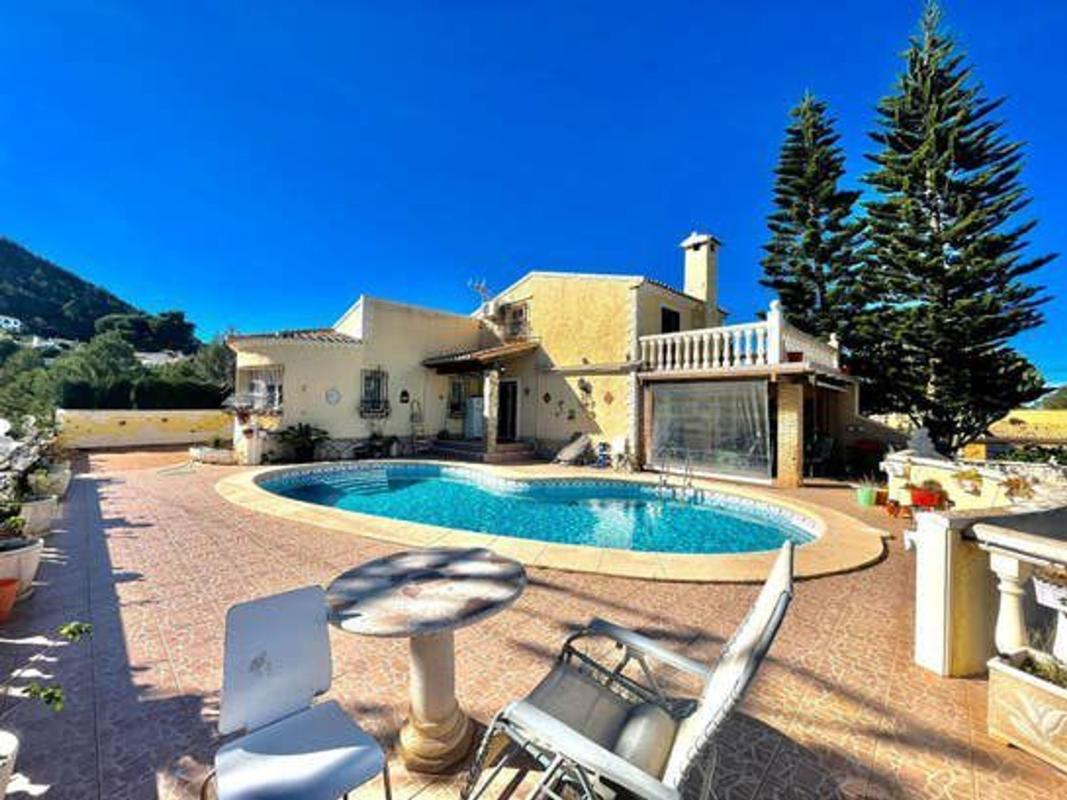 Properties for sale and rent in Spain photo 1