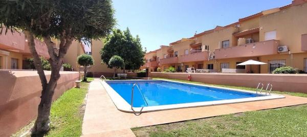 Chalet adosado en Calle Tierra, Aguamarina, Orihuela photo 1