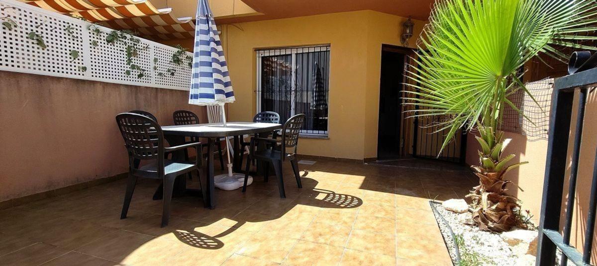 Venta de chalet adosado en Chalet adosado en Calle Tierra, Aguamarina, Orihuela , Orihuela photo 5