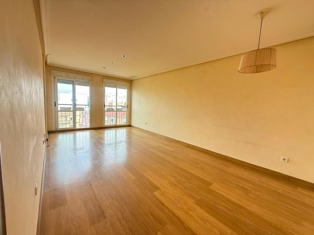 Sale of apartment in Piso en Calle Josep Bernad Amorós, Carrús Oeste, Elche / Elx, Elche / Elx
photo 1