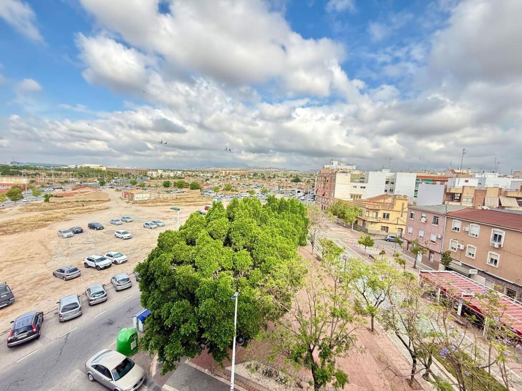 Sale of apartment in Piso en Calle Josep Bernad Amorós, Carrús Oeste, Elche / Elx, Elche / Elx
photo 4