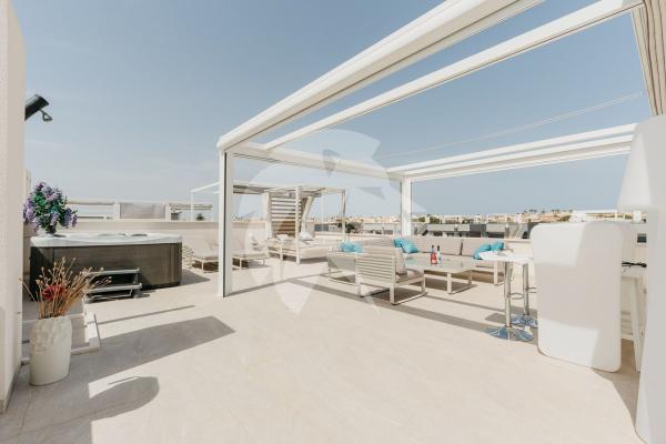 Penthouse for sale at Ático en Calle Lagos de Covadonga, Zona Lago - Los Almendros, Orihuela, Orihuela thumbnail 2
