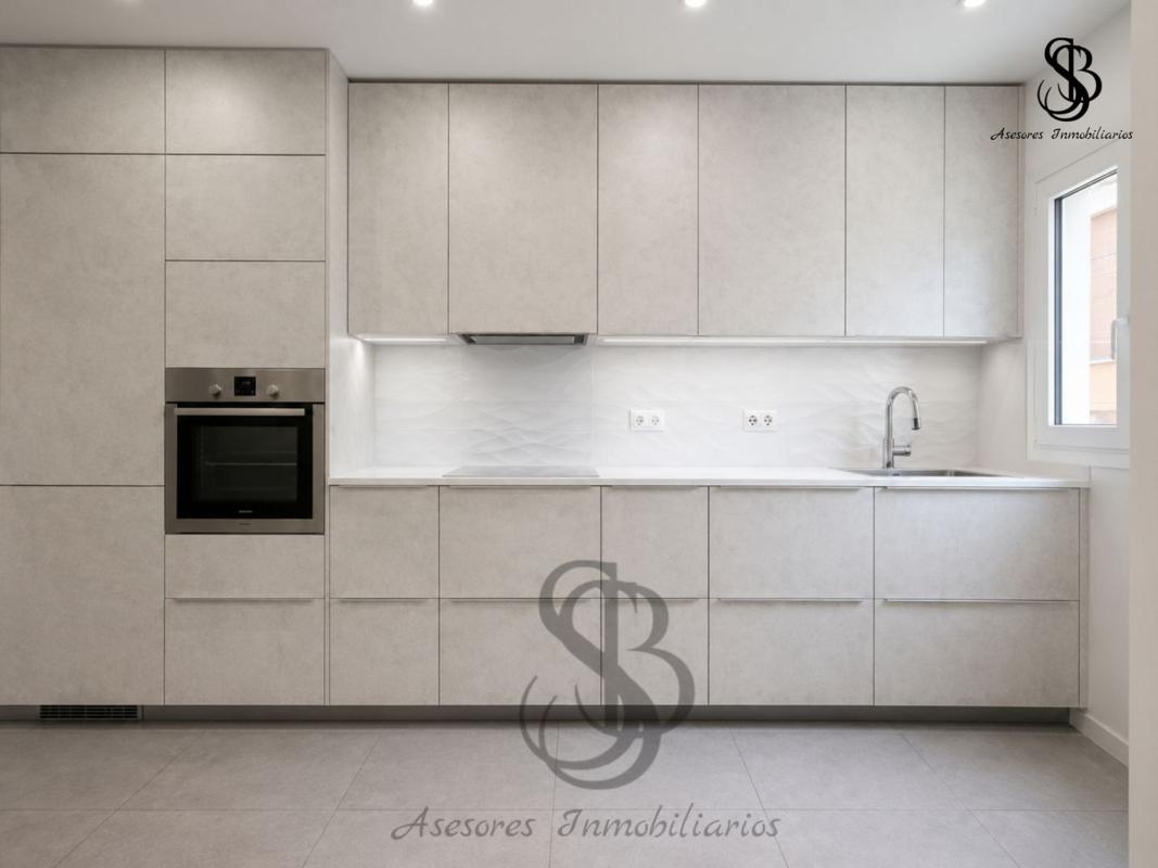 Venta de piso en Piso en Calle del Capitán Rueda, Campoamor, Alicante / Alacant, Alicante / Alacant
 photo 2