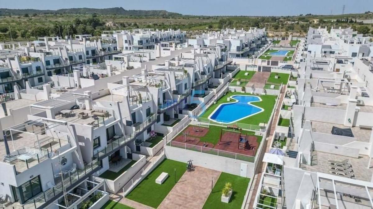 Sale of apartment in Piso en Centro, San Miguel de Salinas, San Miguel de Salinas
photo 2