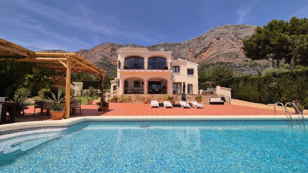 Propiedades en venta y alquiler en España photo 2