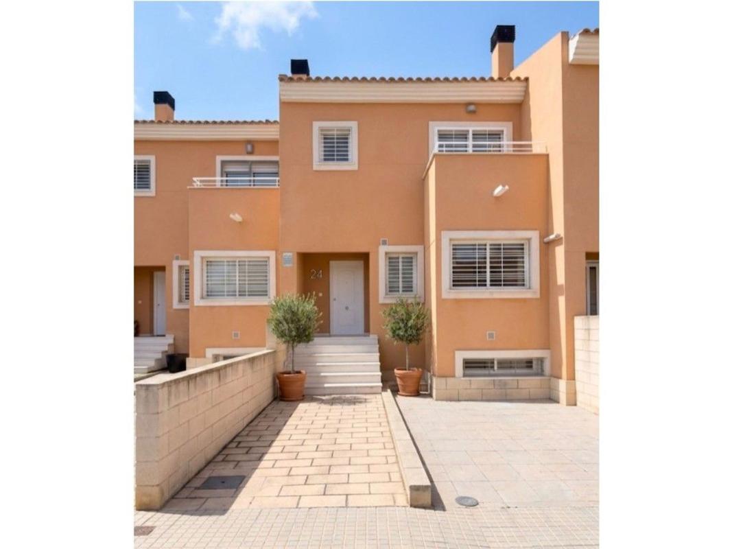 Properties for sale and rent in Spain photo 1
