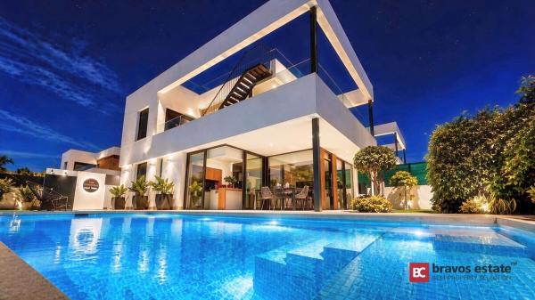 Casa o chalet independiente en Calle d'Equador, Balcón de Finestrat-Terra Marina, Finestrat photo 1