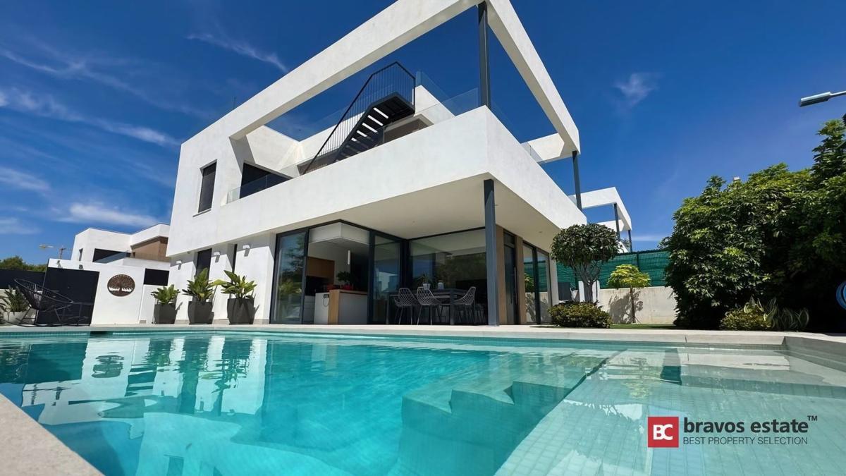 Properties for sale and rent in Spain photo 2