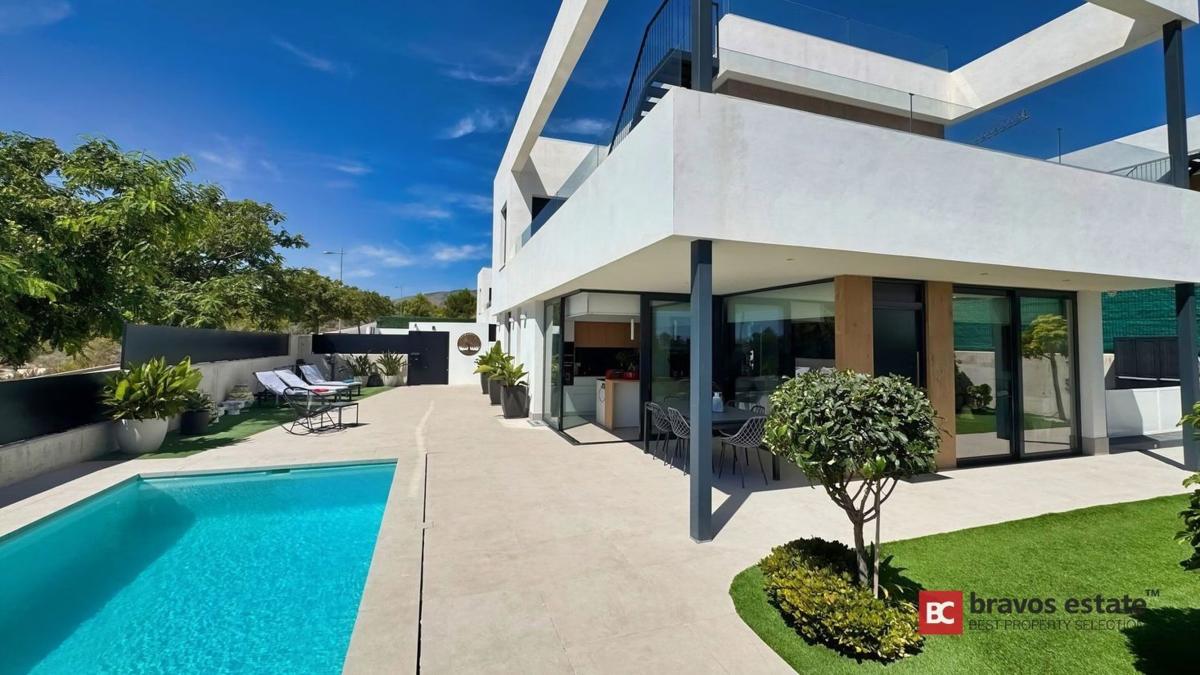 Properties for sale and rent in Spain photo 3