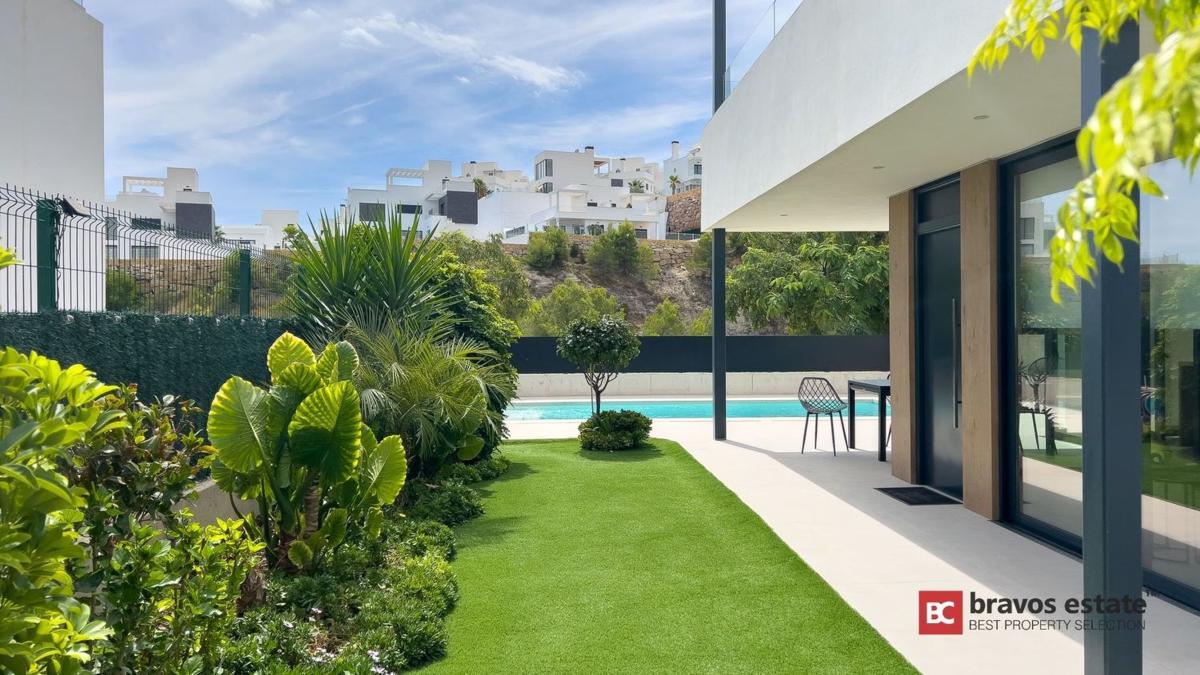 Properties for sale and rent in Spain photo 5