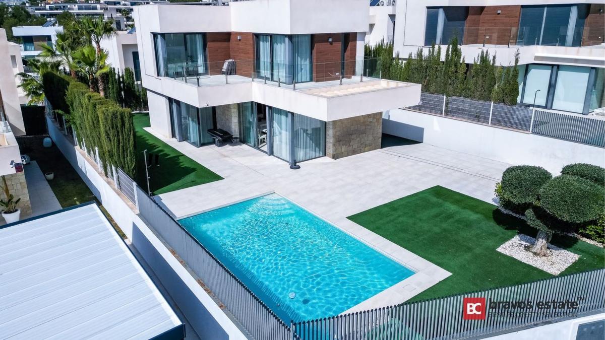 Properties for sale and rent in Spain photo 2