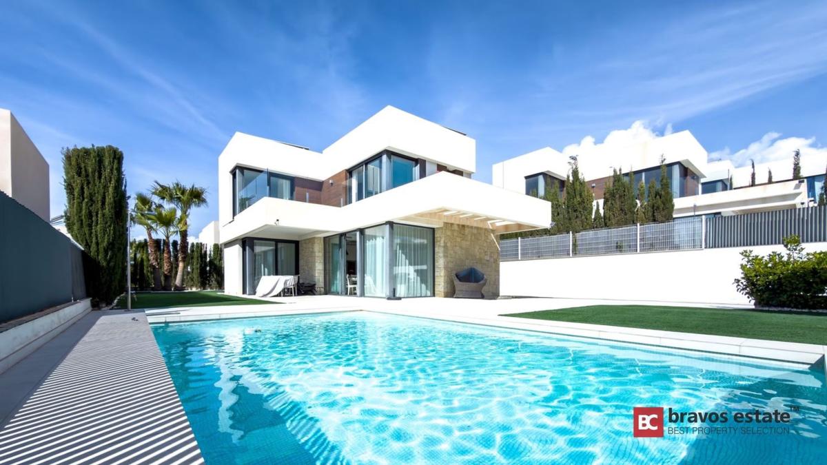 Properties for sale and rent in Spain photo 3