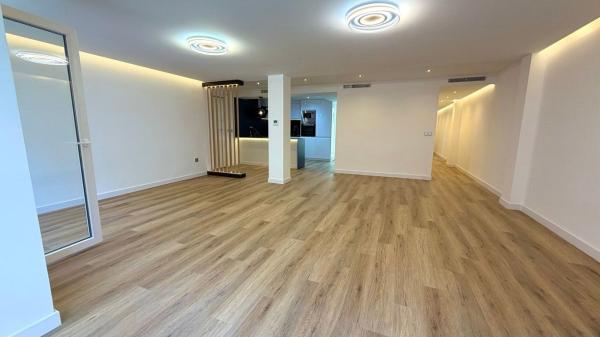 Venta de piso en Piso en Calle Churruca, 32, Ensanche-Diputación, Alicante / Alacant, Alicante / Alacant
 photo 4