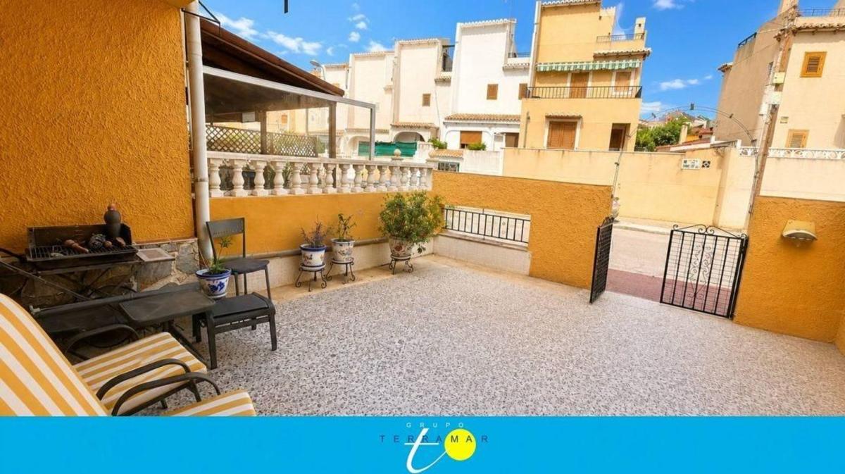 Продажа дуплекса на Dúplex en Avenida de Torrevieja, Los Balcones - Los Altos del Edén, Torrevieja, Торревьеха photo 1
