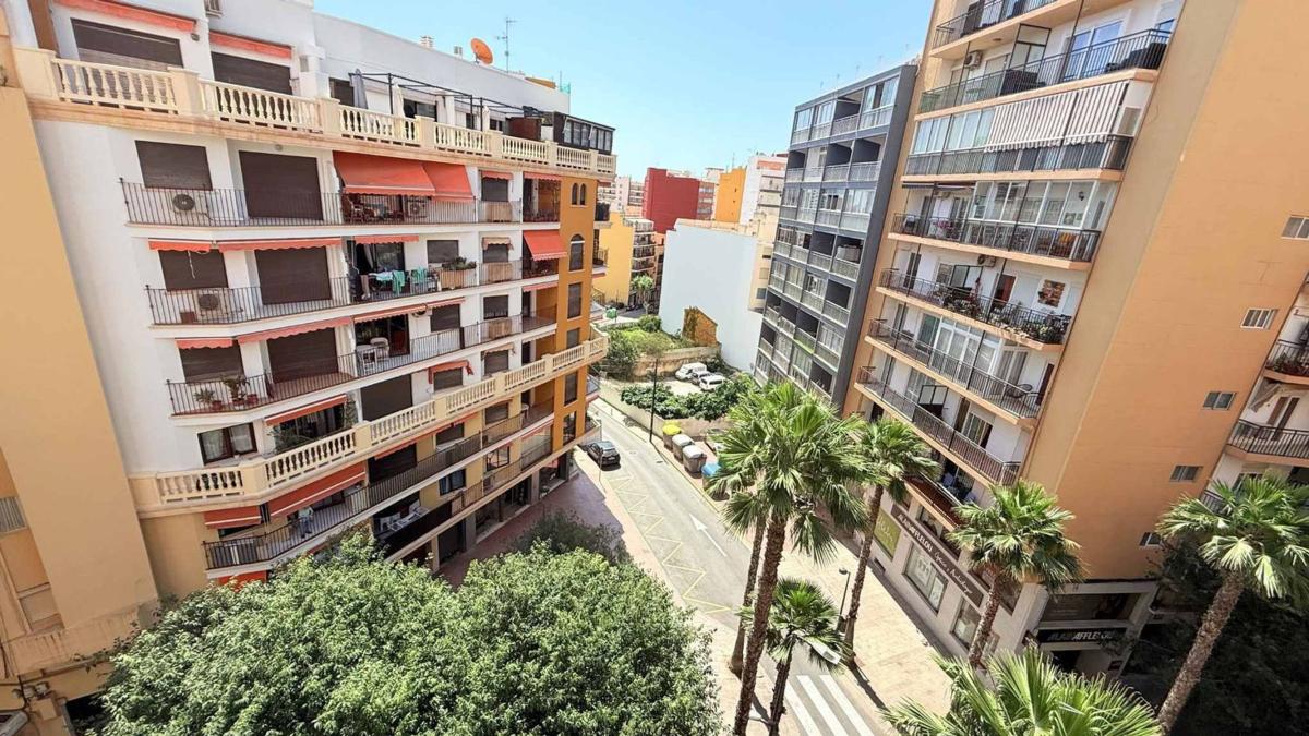 Sale of apartment in Piso en Calle Corbeta, Calpe Pueblo, Calpe, Calpe
photo 1