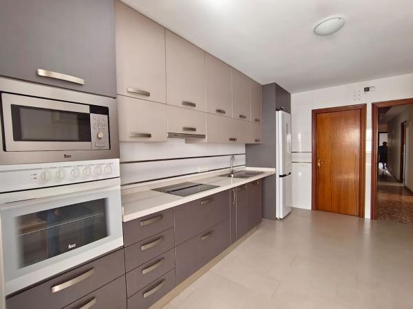 Venta de piso en Piso en Calle Colon, Centro Tradicional, Alicante / Alacant, Alicante / Alacant
 photo 1