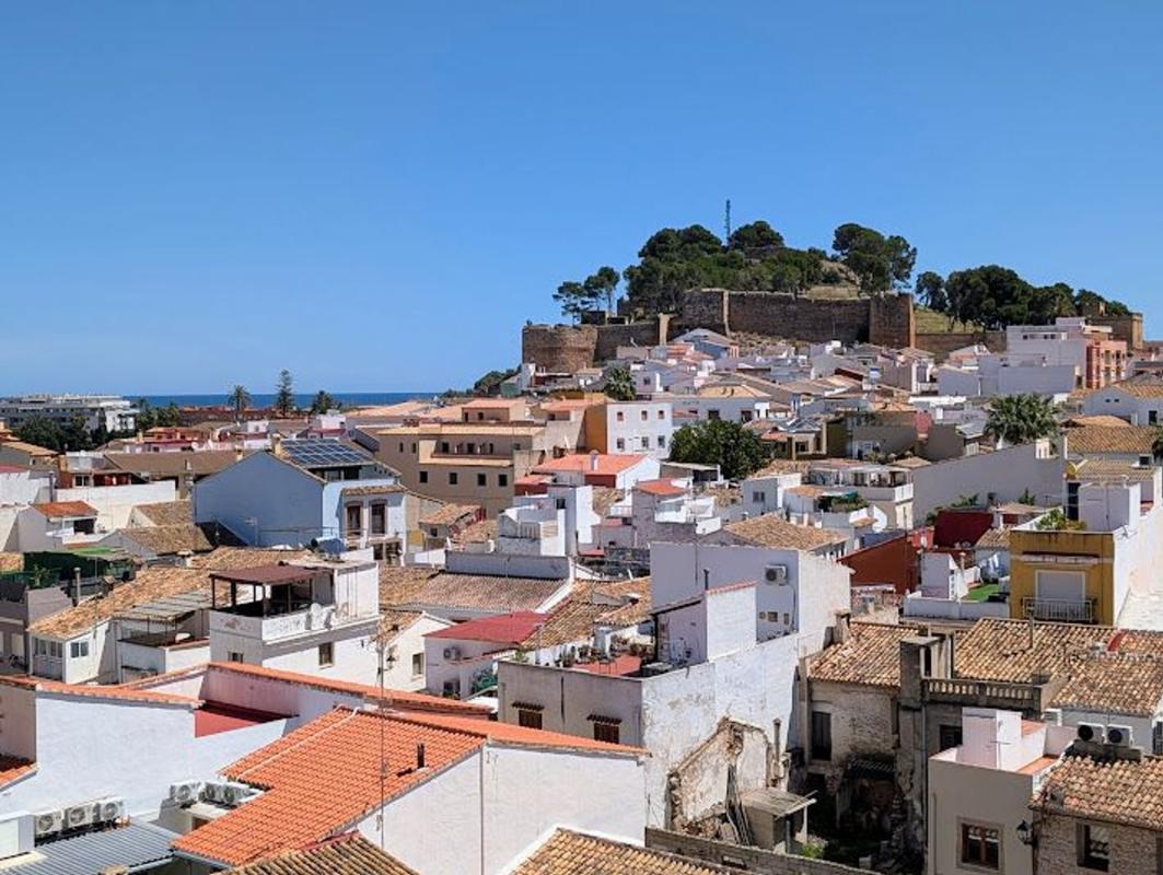 Sprzedaż mieszkania w Piso en Ronda de les Muralles, Centro Urbano, Denia, Dénia
 photo 2