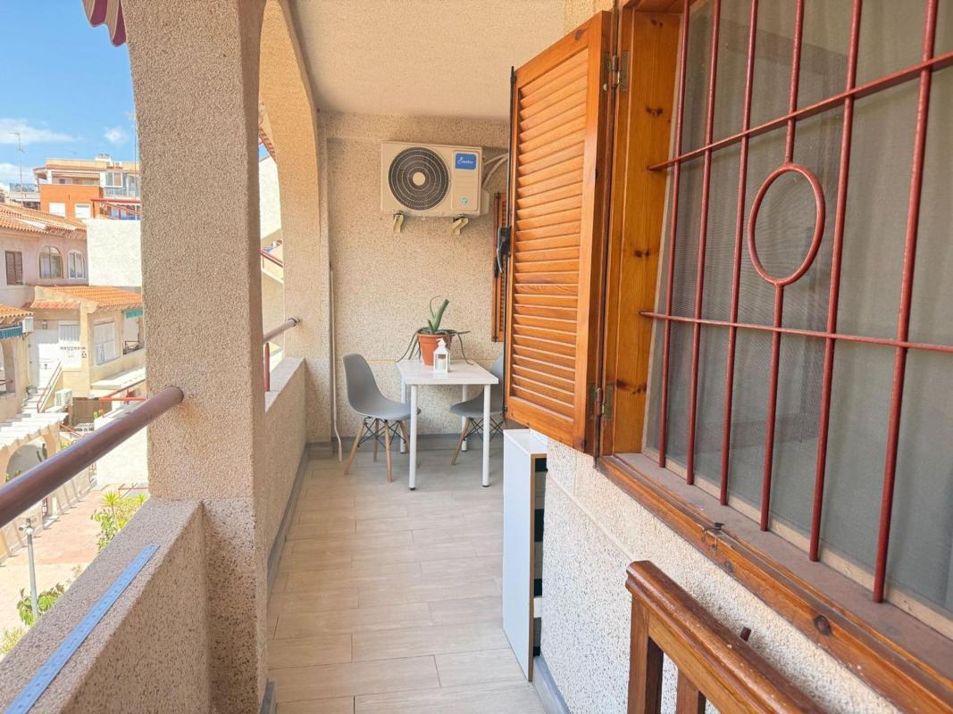 Venta de piso en Piso en Calle Valencia, El Acequión, Torrevieja, Torrevieja
photo 2