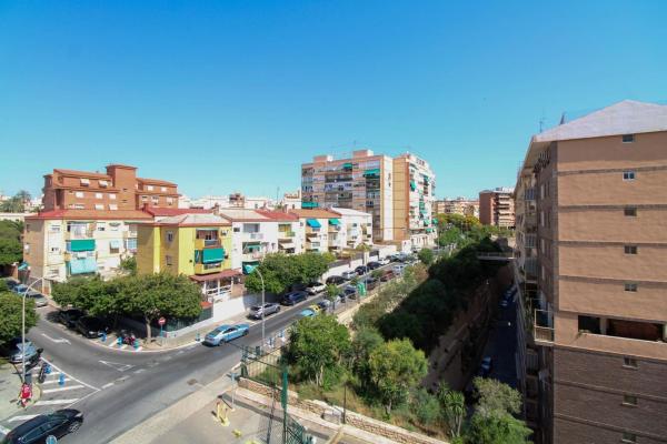 Venta de piso en Piso en Calle Turina, Plà del Bon Repòs-La Goteta, Alicante / Alacant, Alicante / Alacant
thumbnail 2