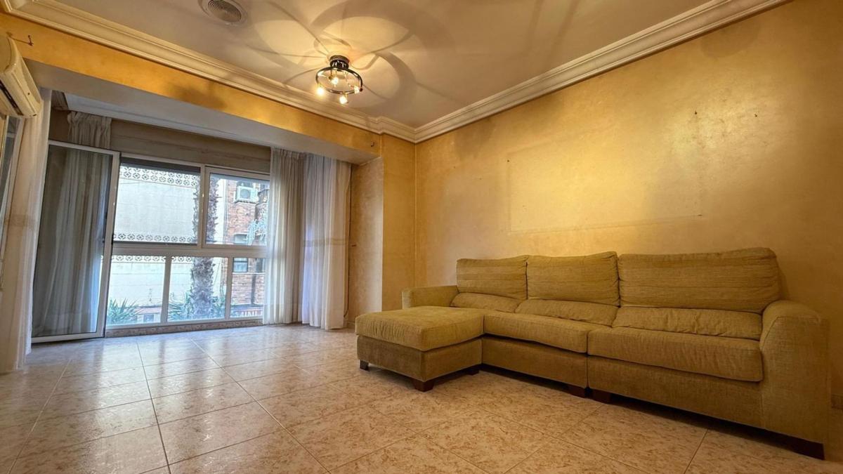 Venta de piso en Piso en Calle Caballero de Rodas, 35, Centro - Muelle Pesquero, Torrevieja, Torrevieja
photo 2