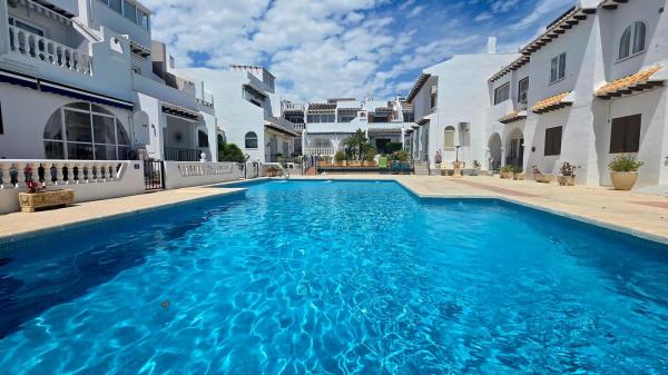 Sprzedaż mieszkania w Piso en Avenida de La Costa Azul, 27, Centro de la Ciudad Quesada, Rojales, Rojales
 photo 1
