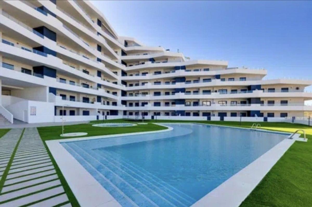 Sale of apartment in Piso en Calle Beethoven s/n, Centro, San Miguel de Salinas, San Miguel de Salinas
photo 3