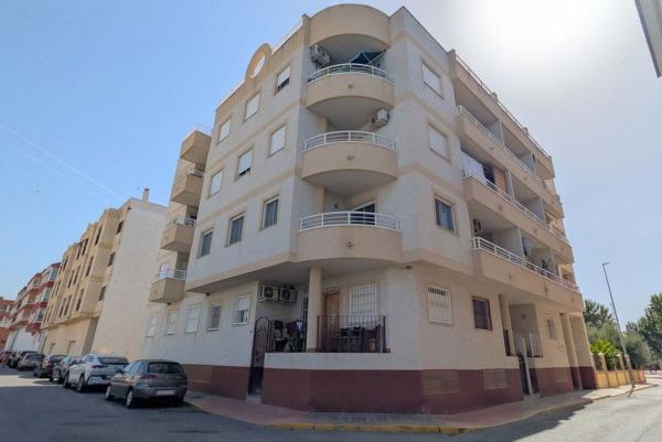 Sale of flat in Piso en Los Montesinos, Los Montesinos
 photo 1