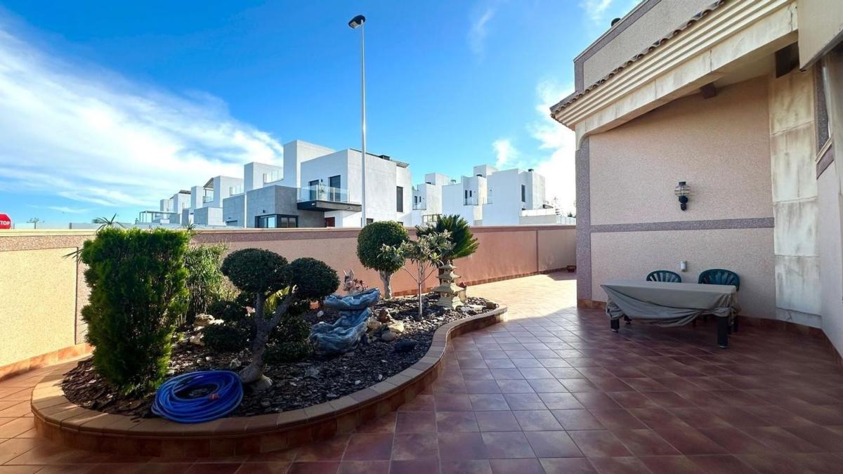 Venta de chalet independiente en Casa o chalet en Los Balcones - Los Altos del Edén, Torrevieja, Torrevieja
photo 5