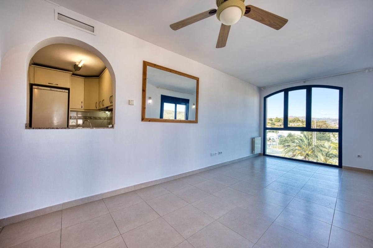 Продажа квартиры на Piso en Avenida de las Palmas, Teulada, Теулада
photo 4