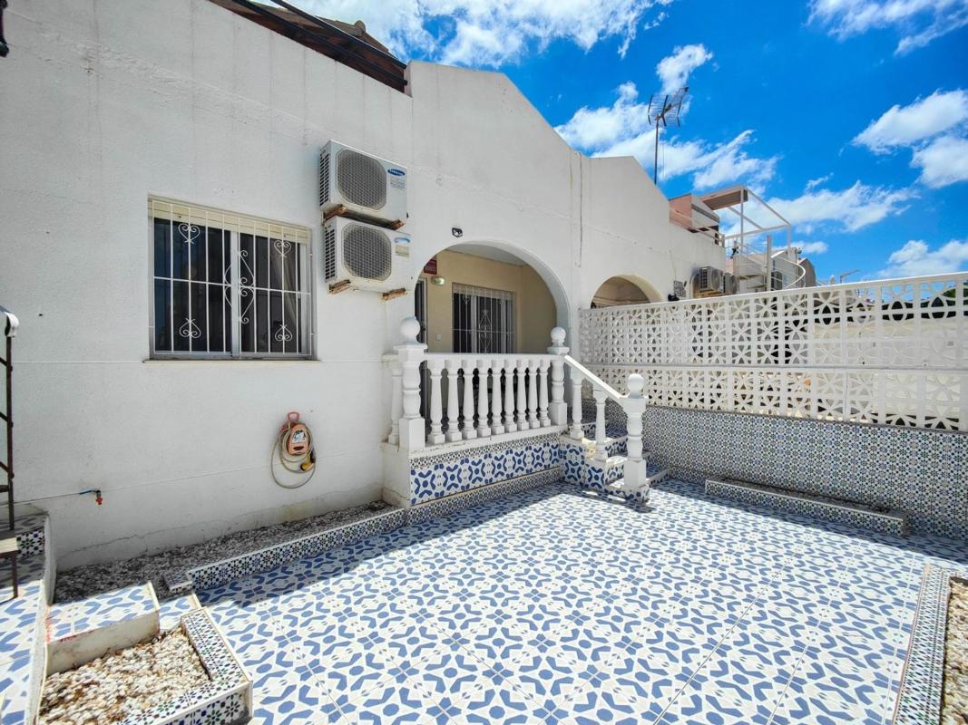 Sale of townhouse in Chalet adosado en Calle Laguna Vista, Los Balcones - Los Altos del Edén, Torrevieja , Torrevieja photo 5