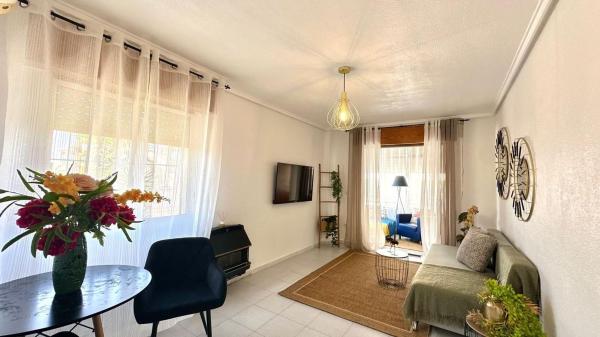 Продажа квартиры на Piso en Avenida Robleda s/n, La Siesta - El Salado - Torreta, Torrevieja, Торревьеха
 photo 1