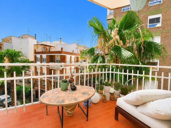 Sprzedaż mieszkania w Piso en Calle Joaquín Chapaprieta, 23, Centro - Muelle Pesquero, Torrevieja, Torrevieja
thumbnail 3