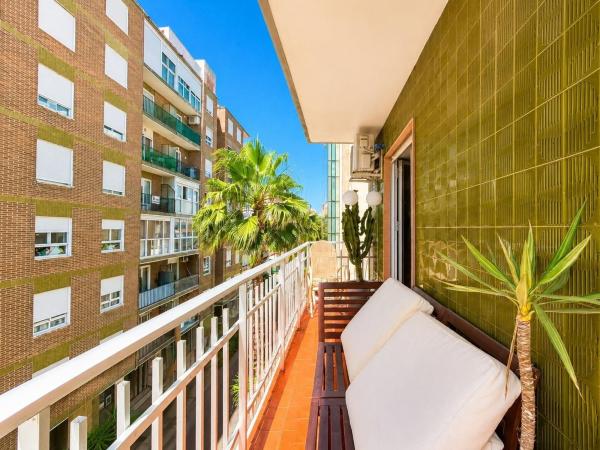 Sprzedaż mieszkania w Piso en Calle Joaquín Chapaprieta, 23, Centro - Muelle Pesquero, Torrevieja, Torrevieja
 photo 4