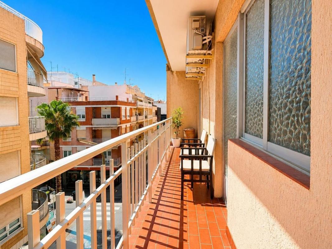 Venta de piso en Piso en Calle Joaquín Chapaprieta, 23, Centro - Muelle Pesquero, Torrevieja, Torrevieja
photo 5