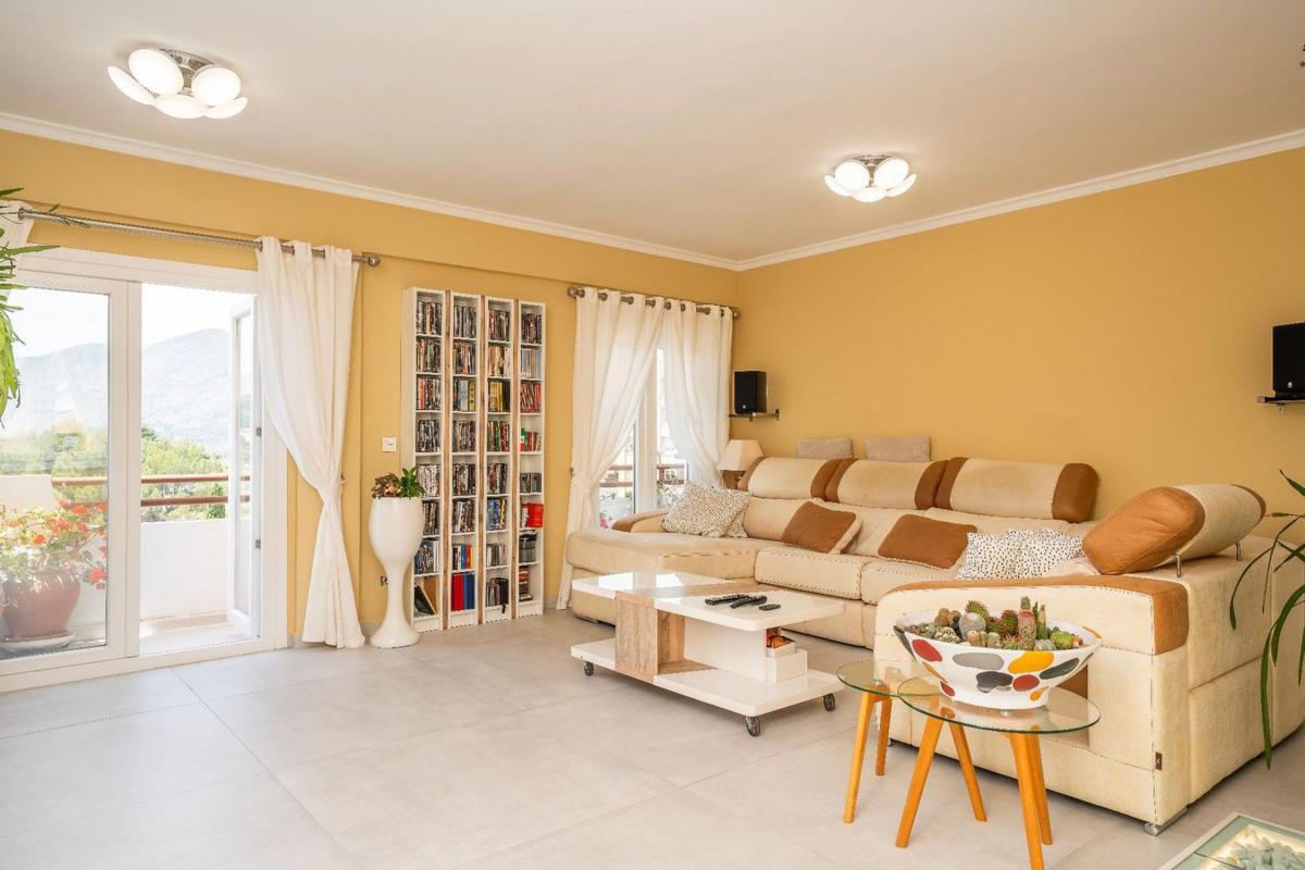 Sale of apartment in Piso en Benissa pueblo, Benissa, Benissa
photo 4