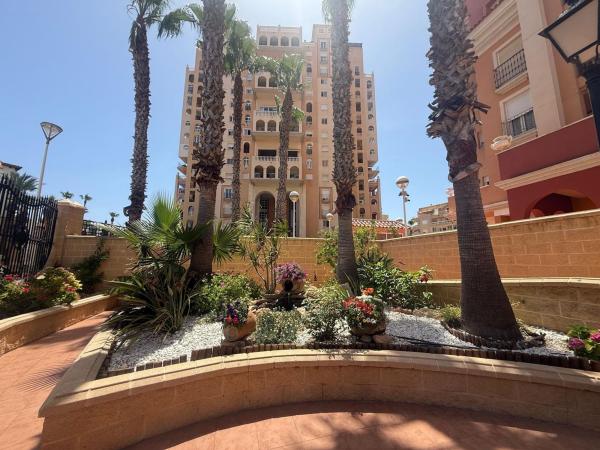 Venta de piso en Piso en Zona los Frutales, Torrevieja, Torrevieja
photo 1