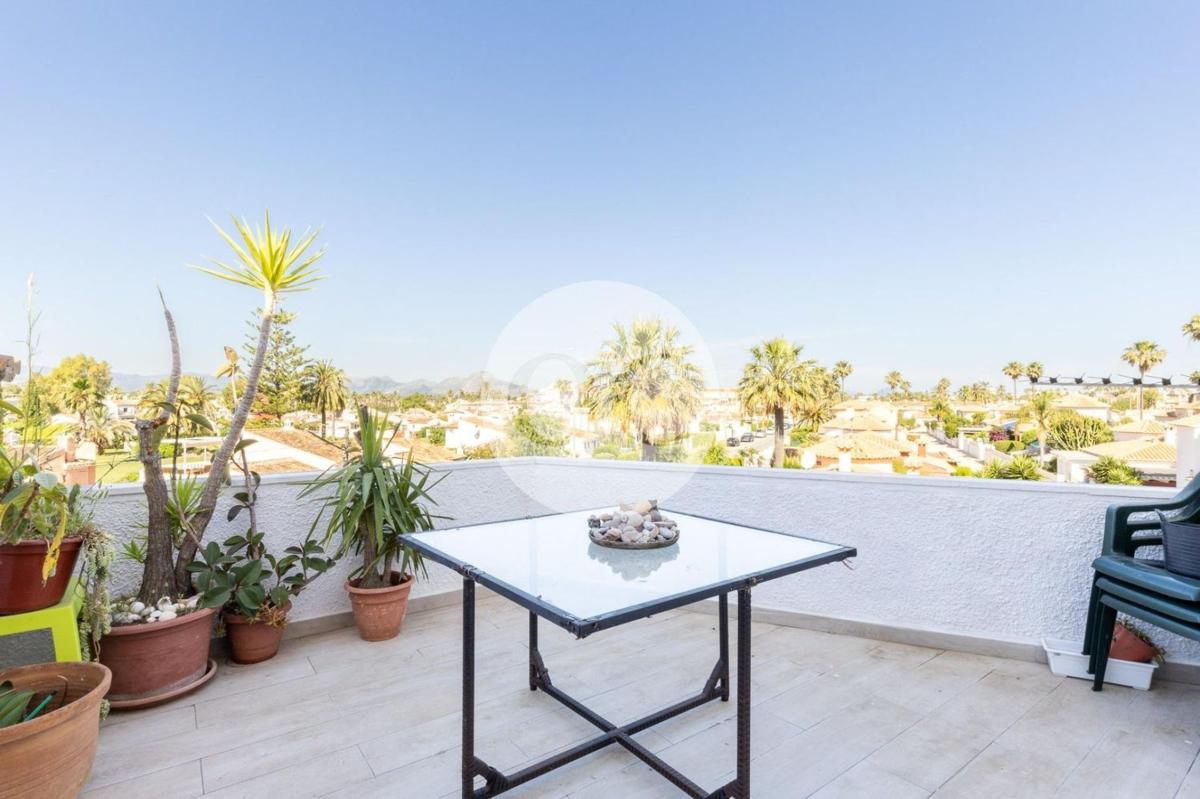 Venta de piso en Piso en Calle de la Xalana, Les Bassetes-El Marjal, Denia, Denia
photo 1
