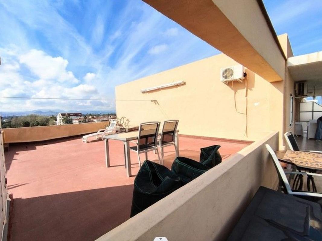 Penthouse sale in Ático en Les Bassetes-El Marjal, Denia, Denia photo 4