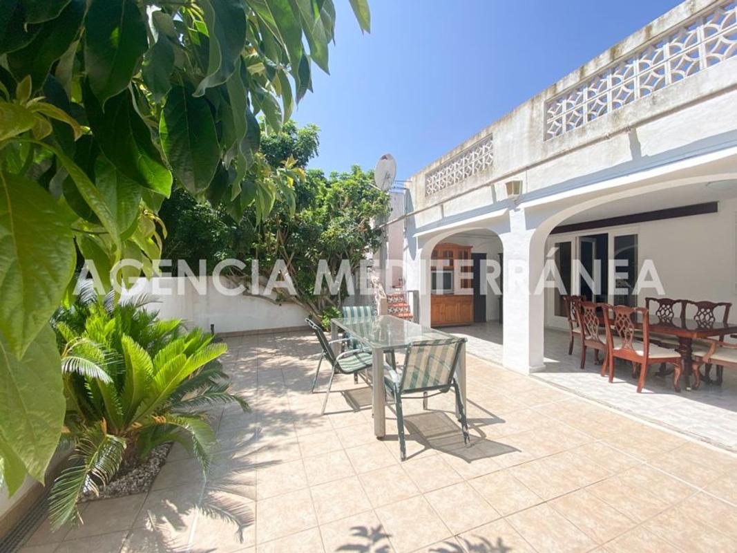 Properties for sale and rent in Spain photo 1