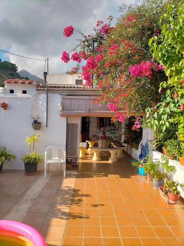 Propiedades en venta y alquiler en España photo 4