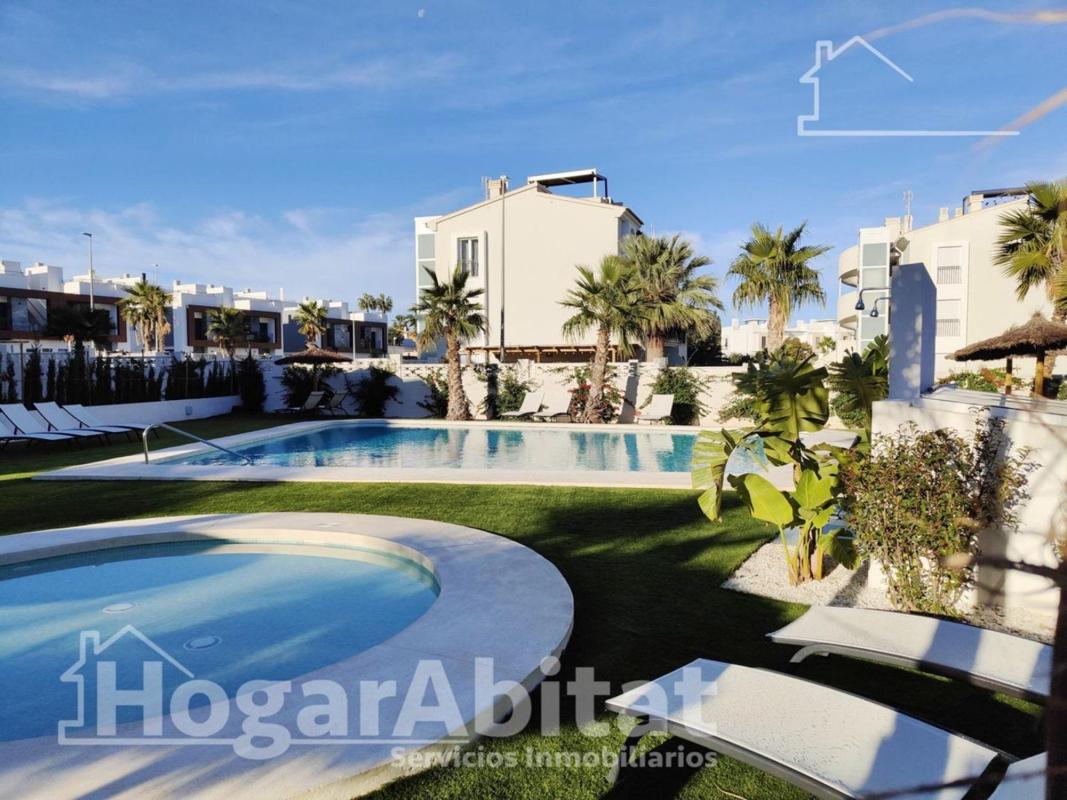 Venta de piso en Piso en Calle de l'Alborcer, El Montgó, Denia, Denia
photo 1