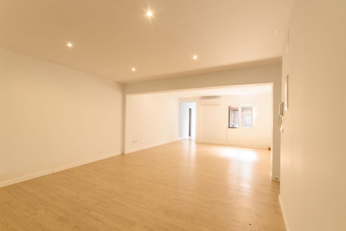 Sale of apartment in Piso en Avenida Sant Domènec, Jalón, Jalón
 photo 3