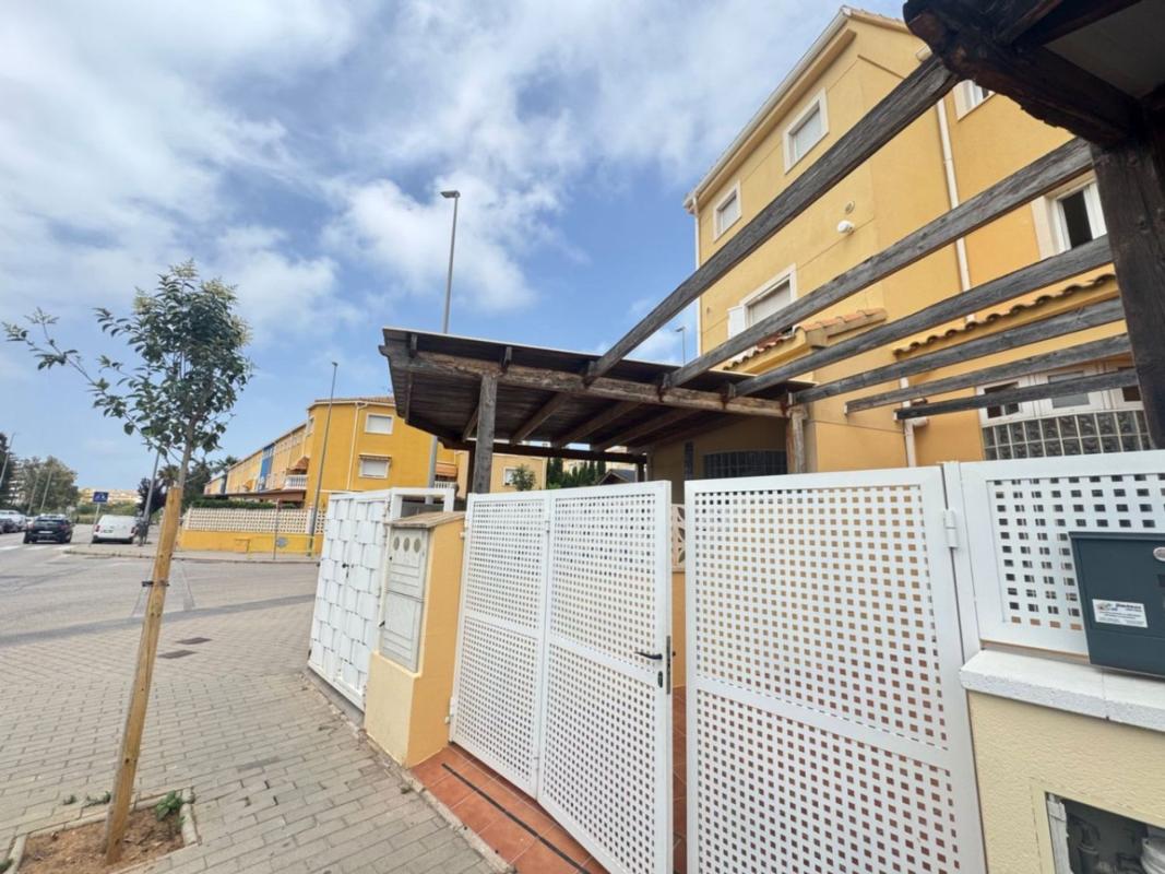 Properties for sale and rent in Spain photo 2