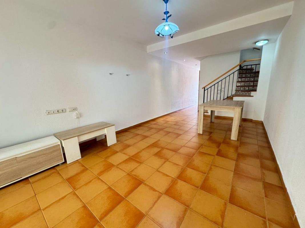 Properties for sale and rent in Spain photo 3