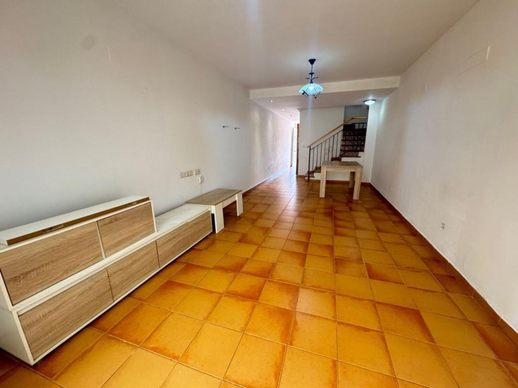 Properties for sale and rent in Spain photo 4