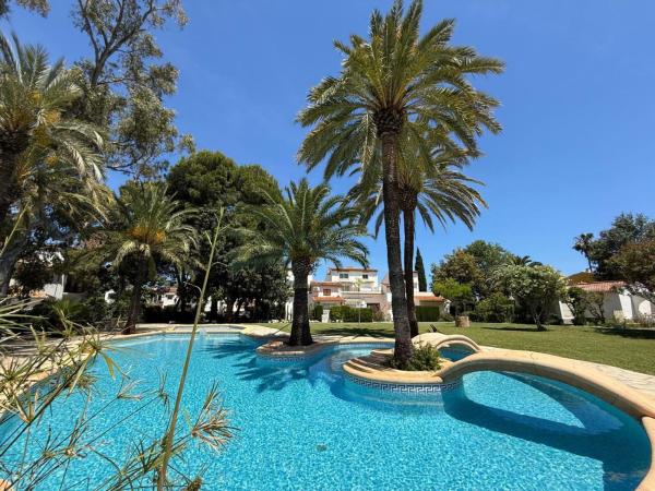 Chalet wolnostojący na sprzedaż w Casa o chalet en Calle de L'Agret, 11, El Montgó, Denia, Dénia photo 1