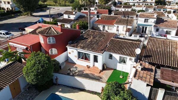 Chalet independiente en venta en Casa o chalet en Les Bassetes-El Marjal, Denia, Denia
 photo 1