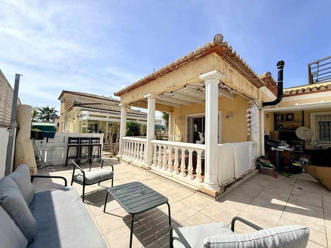 Properties for sale and rent in Spain photo 1